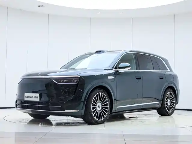 Aito Asks The World Wenjie M8 Wenjie M8 2025 Extended Range Ultra Version 53.4kwh 6-Seater Version — фото