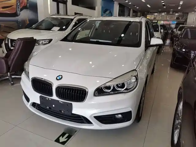 Bmw Bmw 2 Series Station Wagon Bmw 2 Series Touring 2016 220i Leading Model — фото