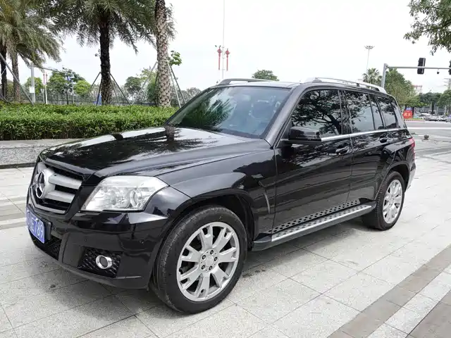 Mercedes-Benz Mercedes-Benz Glk-Class (Imported) Mercedes-Benz Glk-Class Imported 2011 Glk 300 4matic Fashion Model
