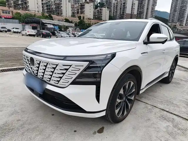 Chang'An Changan Cs75plus Changan Cs75plus 2025 Fourth Generation Uitra 2.0t New Blue Whale Smart Power Model