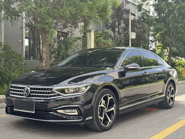 Volkswagen Magotan Magotan 2023 2 Million Commemorative Edition 330tsi Dsg Leading Model — фото