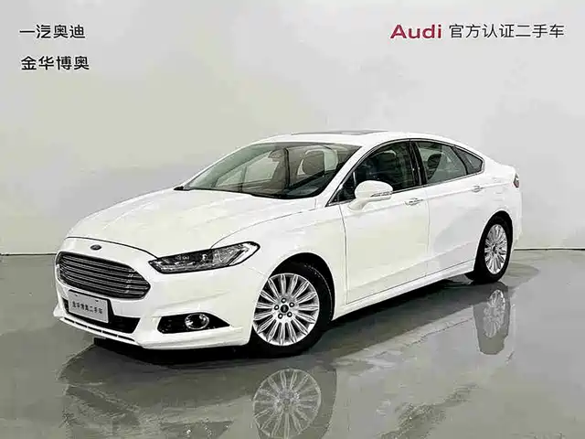 Ford Mondeo Mondeo 2013 2.0l Gtdi200 Fashion Model — фото
