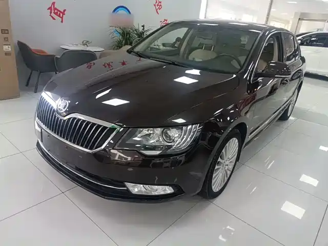 Skoda Speedy Superb 2013 1.8tsi Automatic Este Edition