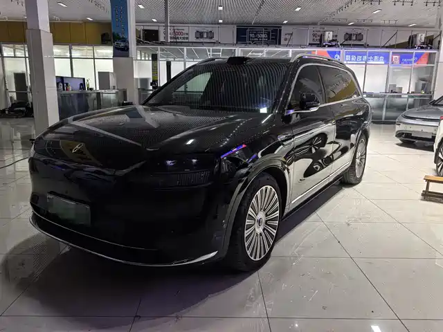 Aito Asks The World Wenjie M9 Wenjie M9 2025 Extended Range Ultra Version 52kwh 5-Seater Version — фото