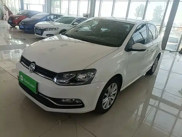 Volkswagen Polo Polo 2014 1.4l Manual Comfort Version — фото