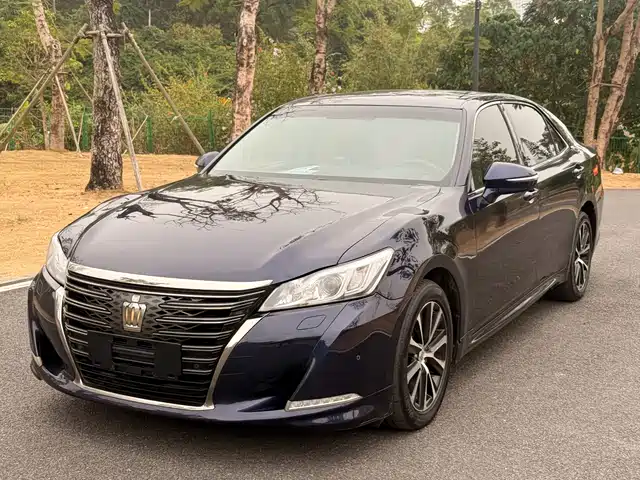 Toyota Crown Crown 2018 2.0t Fashion Edition — фото
