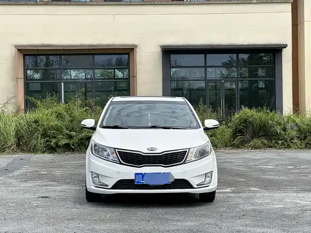 Kia Kia K2 Kia K2 2012 Sedan 1.4l Mt Top Commemorative Edition