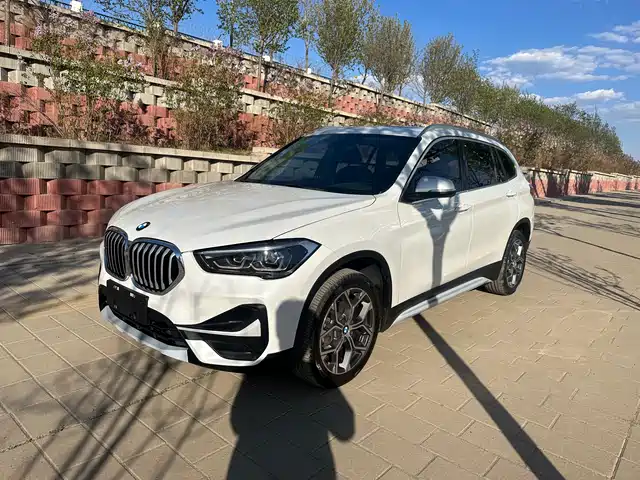 Bmw Bmw X1 Bmw X1 2022 Sdrive20li Fashion Model — фото