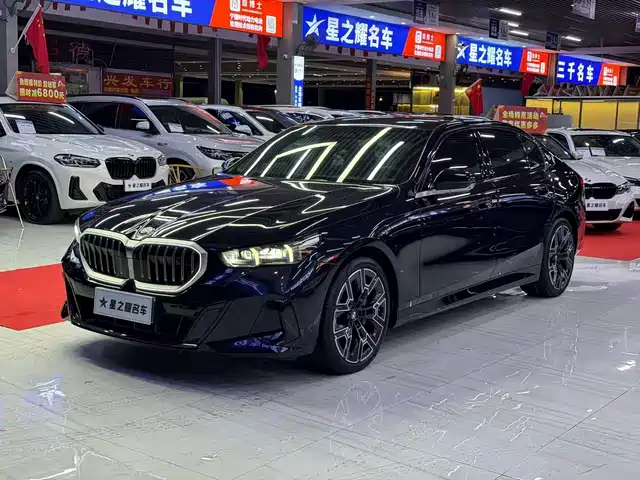 Bmw Bmw 5 Series Bmw 5 Series 2024 530li Exclusive M Sports Package — фото