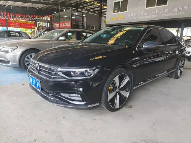 Volkswagen Magotan Magotan 2021 330tsi Dsg 30th Anniversary Edition — фото