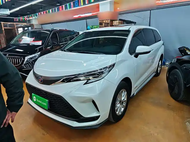 Toyota Gravia Grevia 2023 2.5l Hybrid Comfort Edition — фото