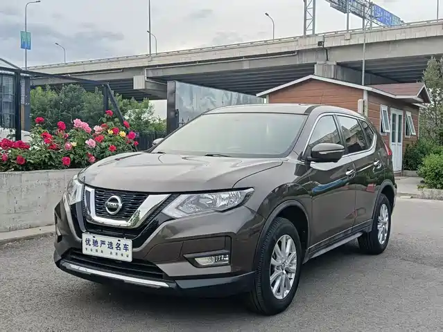 Nissan Qijun X-Trail 2017 2.0l Cvt Comfort Edition 2wd — фото