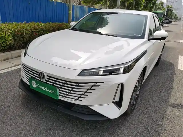 Chang'An Eado PHEV Eado Phev 2025 Smart New Blue Whale 145km Battleship Edition — фото