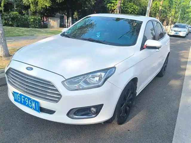 Ford Forrest Forex 2015 1.5l Automatic Fashion Model