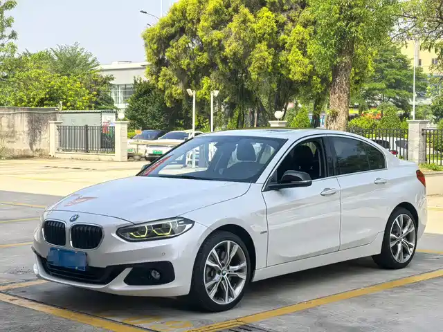 Bmw Bmw 1 Series Bmw 1 Series 2018 125i Sports — фото
