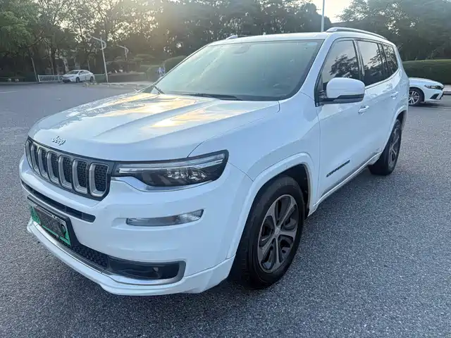 Jeep Commander PHEV Commander Phev 2020 2.0t Plug-In Hybrid Premium Edition — фото