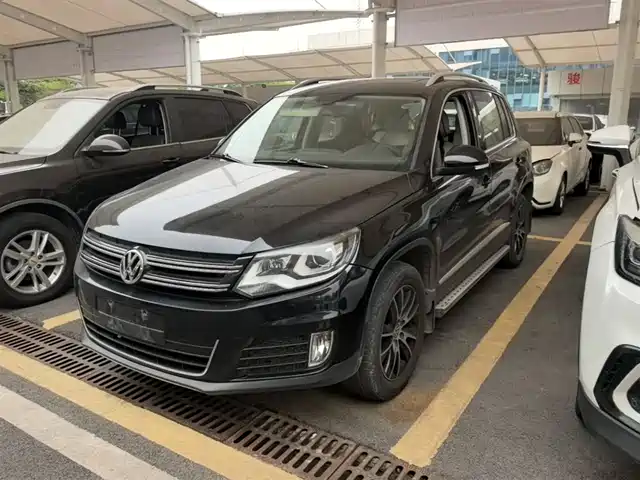 Volkswagen Tiguan Tiguan 2015 1.8tsi Automatic Two-Wheel Drive Luxury Model — фото