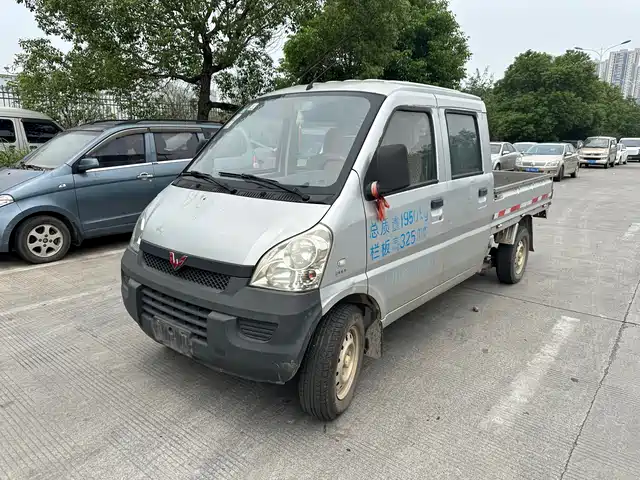 Wuling Motors Wuling Rongguang Light Truck Wuling Rongguang light truck 2012 1.5L double row basic model L3C