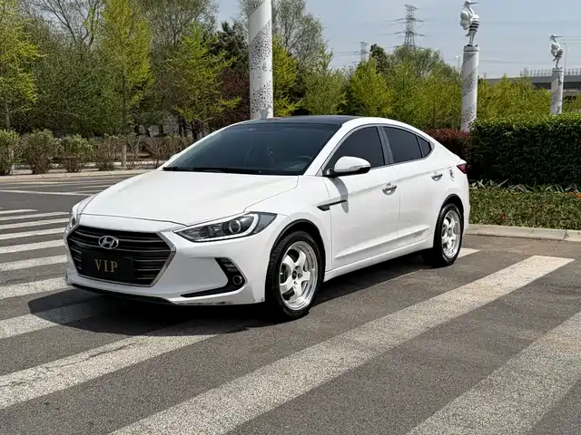 Hyundai Lead The Way Lingdong 2016 1.6l Automatic Smart · Elite Model — фото