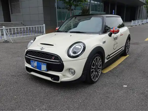 Mini Mini Mini 2019 2.0t Cooper S Artist — фото