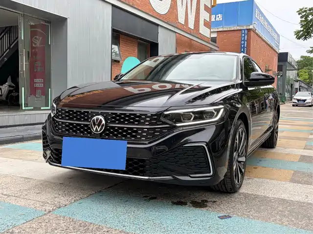 Volkswagen Passat Passat 2022 330tsi Starry Sky Deluxe Edition — фото