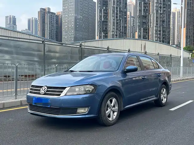 Volkswagen Lavida Lavida 2013 1.6l Manual Fashion Edition — фото