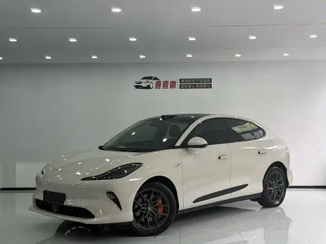 Zhiji Automobile Zhiji Ls6 Zhiji Ls6 2025 Smart Lizard Driving Edition — фото
