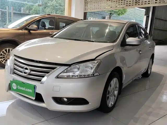 Nissan Sylphy Sylphy 2014 1.6xv Cvt Exclusive Edition