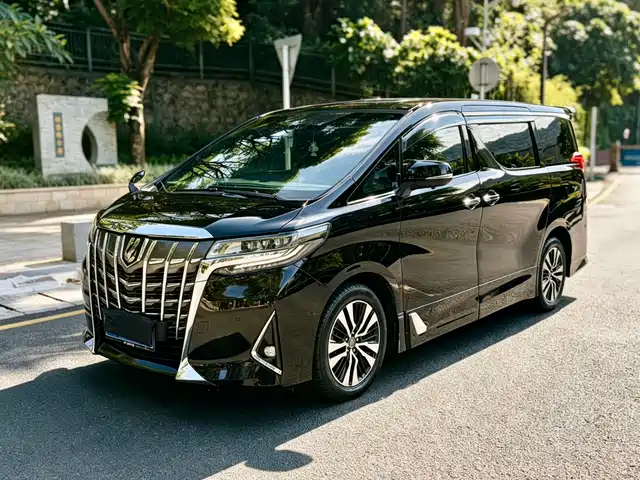Toyota Elfa Alfa 2018 Facelift 3.5l Premium Version — фото