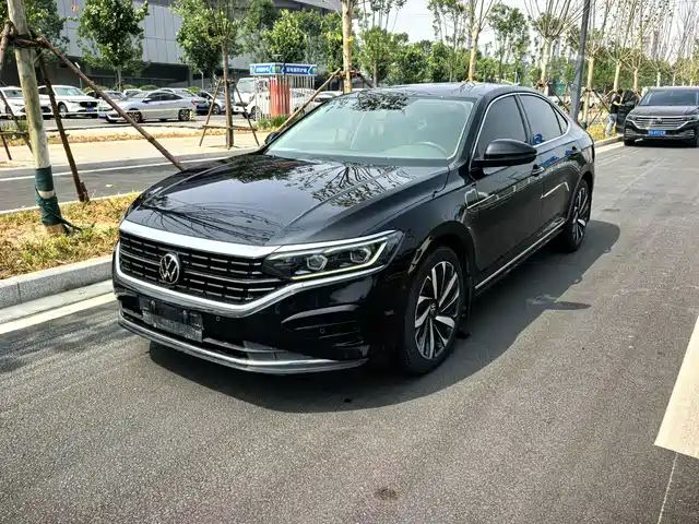 Volkswagen Passat Passat 2022 330tsi Deluxe Edition