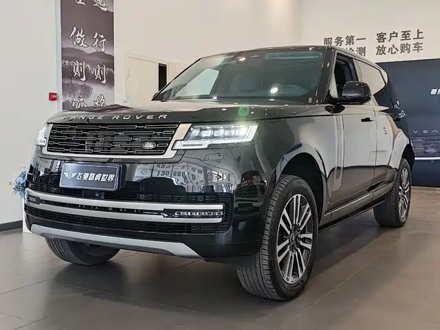 Land Rover Range Rover Range Rover 2023 3.0 L6 400ps Extended Edition — фото
