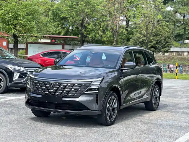 Chang'An Changan Cs75plus Changan Cs75 Plus 2025 Fourth Generation 1.5t New Blue Whale Smart Flagship Model — фото