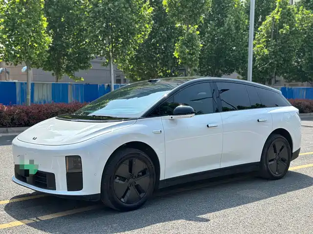 Ideal Car ideal i6 Ideal I6 2025 Two-Wheel Drive Standard Version — фото