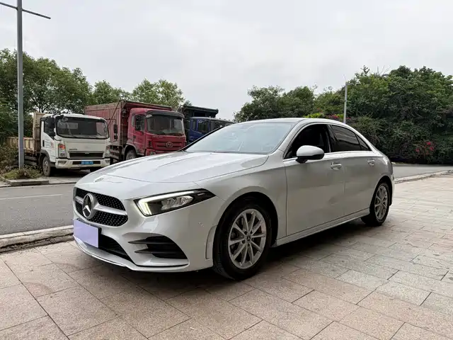 Mercedes-Benz Mercedes Benz A Class Mercedes-Benz A-Class 2020 A 200 L Sports Sedan