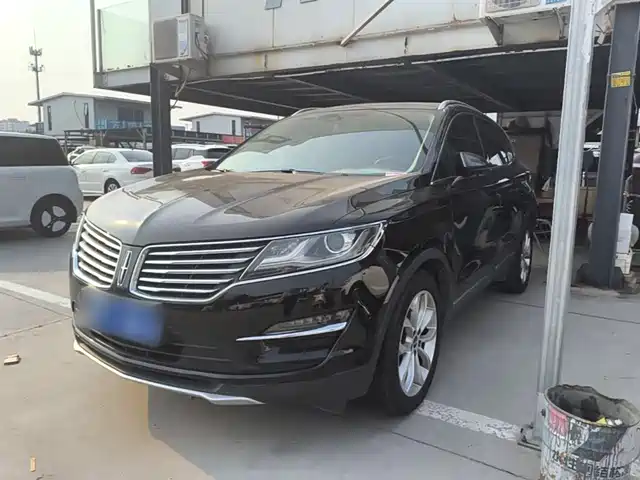 Lincoln Lincoln Mkc Lincoln Mkc 2014 2.0t Two-Wheel Drive Premium Edition — фото