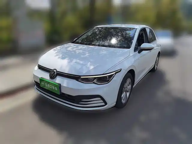 Volkswagen Golf Golf 2023 200TSI DSG