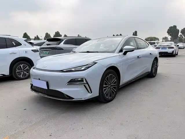 Geely Galaxy Galaxy Star 8 Galaxy Star 8 2025 130km Em-I Exclusive Edition