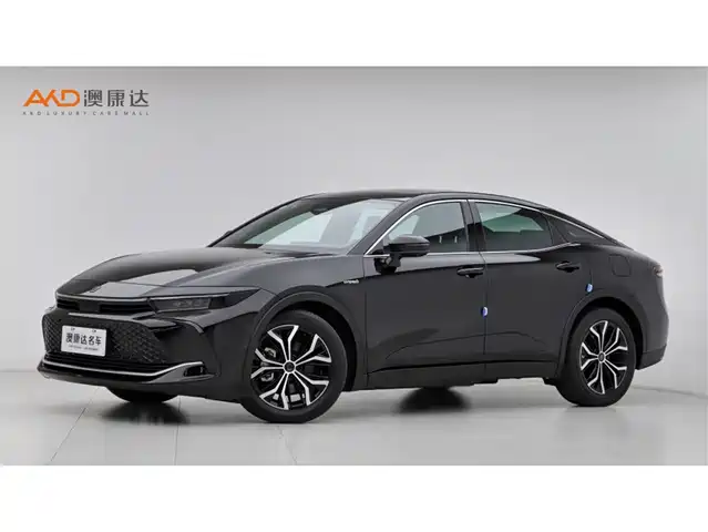 Toyota CrownSportCross Crown Sportcross 2023 2.5l Sportcross Hev Two-Wheel Drive Premium Version — фото