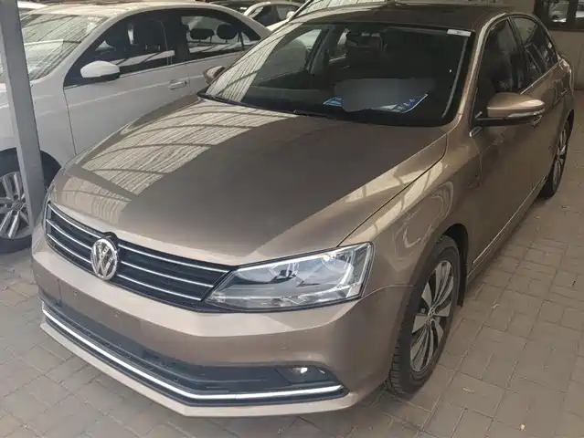 Volkswagen Sagitar Sagitar 2015 230tsi Automatic Luxury Model