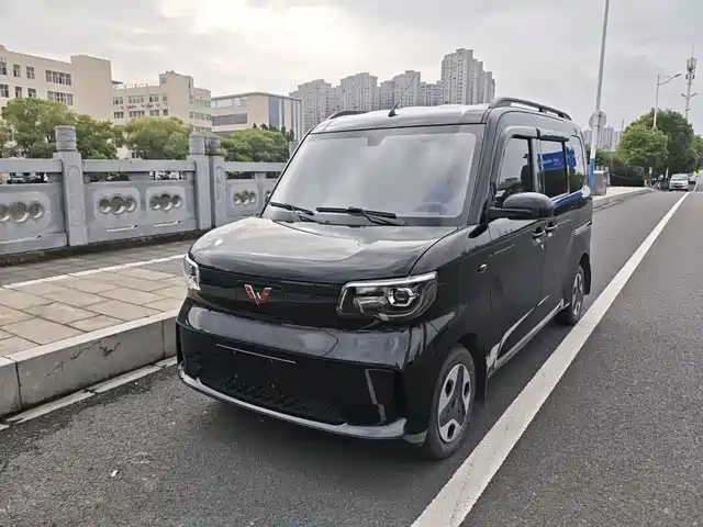 Wuling Motors Wulingzhiguang New Energy Wuling Zhiguang New Energy 2025 305km Enterprising Type — фото