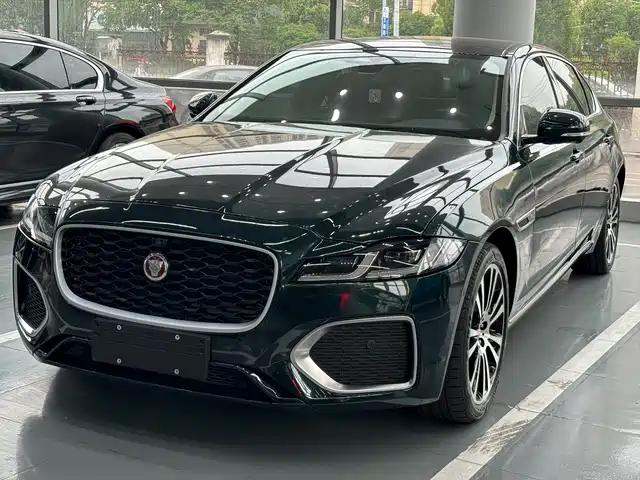 Jaguar Jaguar Xfl Jaguar Xfl 2025 2.0t P250 Two-Wheel Drive Exclusive Luxury Version — фото
