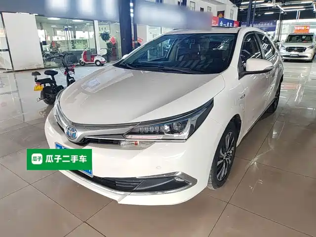 Toyota Corolla Corolla 2016 Dual Engine 1.8l E-Cvt Elite Edition