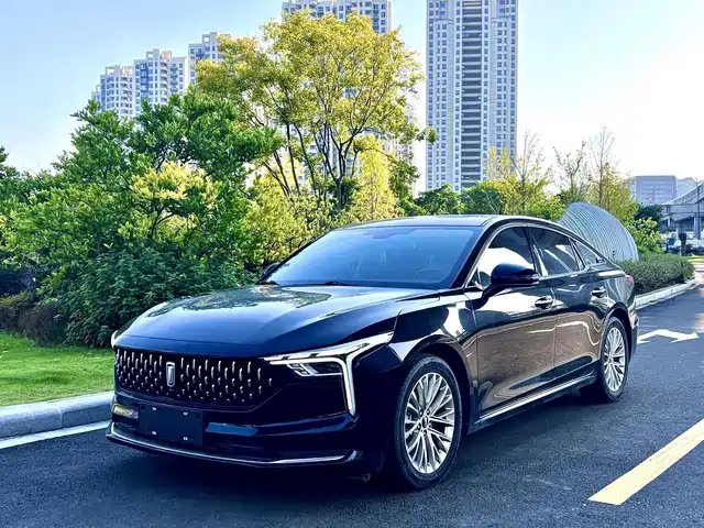 Galloping Pentium B70 Pentium B70 2023 Third Generation 1.5t Automatic Enjoyment Type 70th Anniversary Commemorative Edition