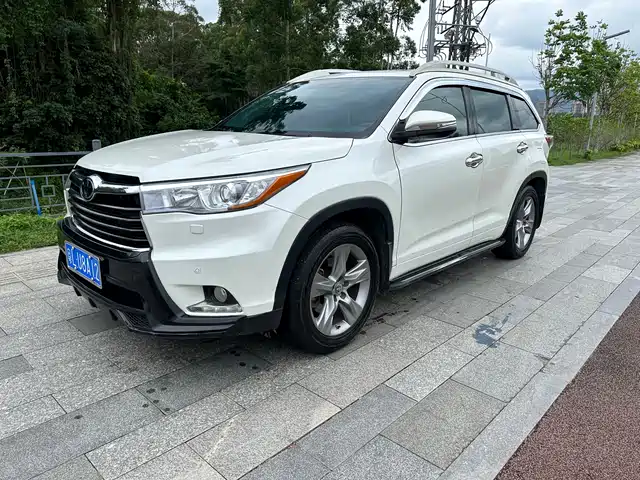 Toyota Highlander Highlander 2015 2.0t Four-Wheel Drive Extreme Version 7 Seats — фото