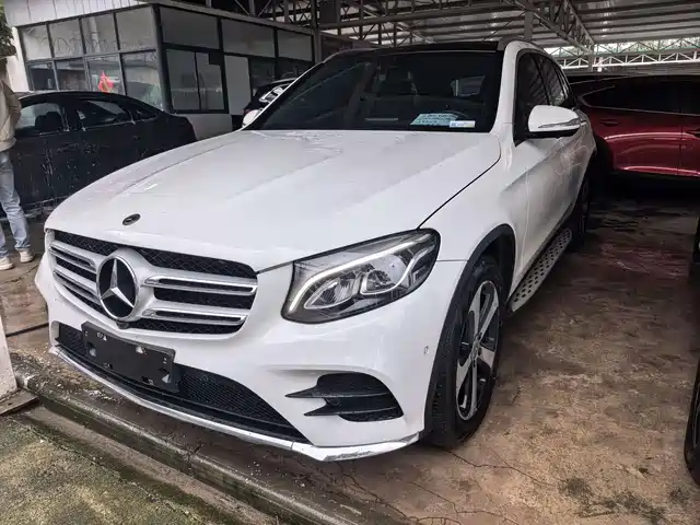 Mercedes-Benz Mercedes-Benz Glc Mercedes-Benz Glc 2018 Glc 260 4matic Luxury Model — фото