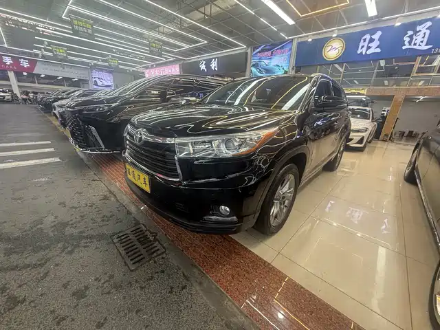 Toyota Highlander Highlander 2017 2.0t Two-Wheel Drive Luxury Version 7 Seats — фото