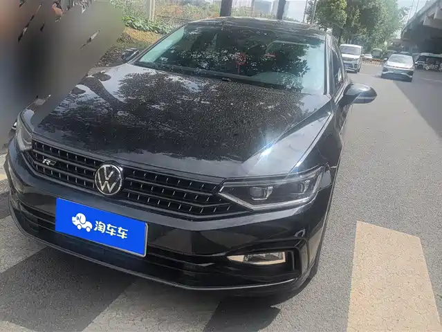 Volkswagen Magotan Magotan 2023 2 Million Commemorative Edition 330tsi Dsg Luxury Model — фото