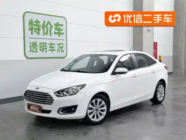 Ford Forrest Forex 2015 1.5l Manual Fashion Model — фото