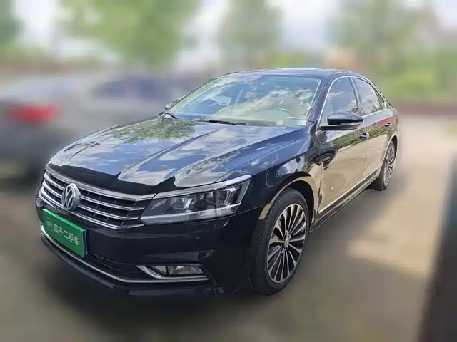 Volkswagen Passat Passat 2016 330tsi Dsg Royal Edition — фото