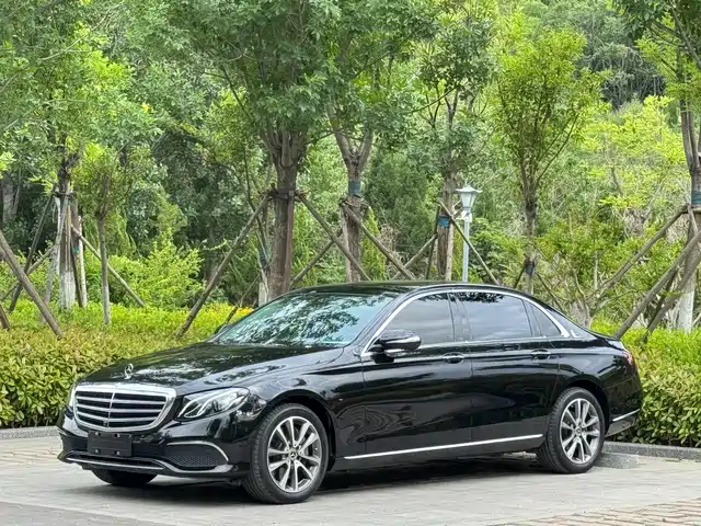 Mercedes-Benz Mercedes-Benz E-Class Mercedes-Benz E-Class 2019 Facelift E 300 L Fashionable Model